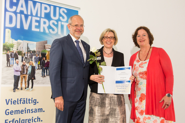 Prof. Dr. Wolfgang Sauerwein, Dr. Renate Petersen und Prof. Dr. Ute Klammer