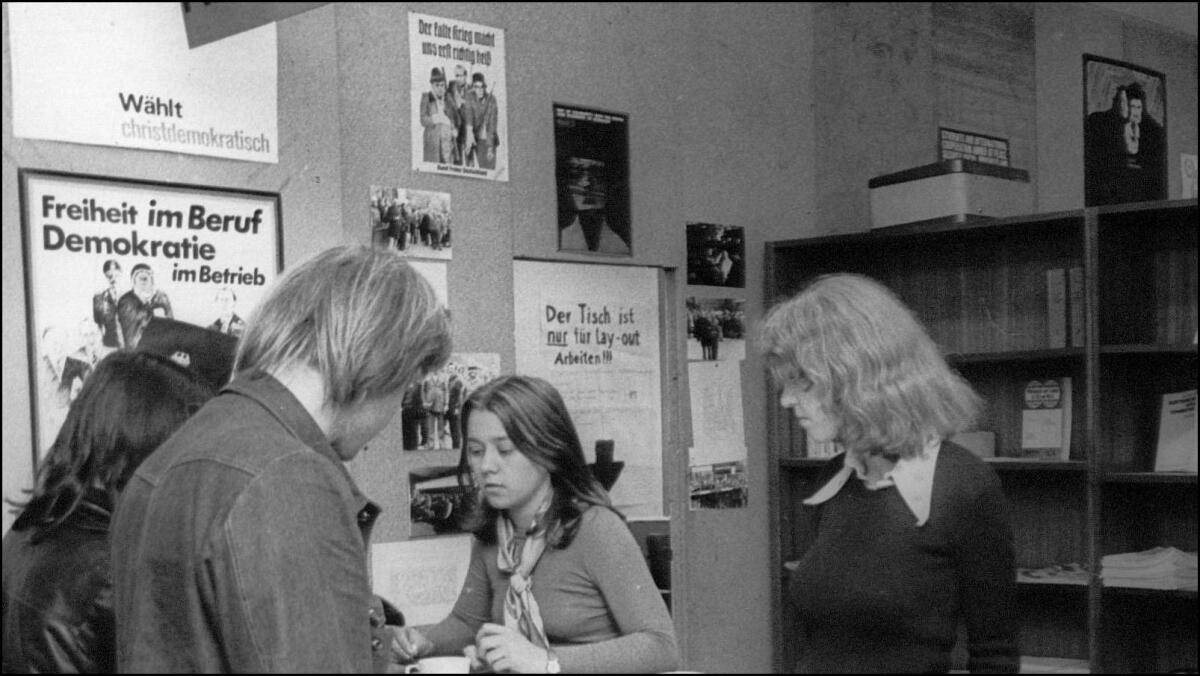 Raum des – jetzt geeinten – AstAs der Gesamthochschule Duisburg im B-Trakt (Dezember 1974)