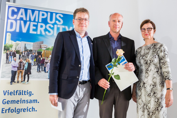 Prof. Dr. Jan Buer, Prof. Dr. Ulf Dittmer und Prof. Dr. Evelyn Ziegler 
