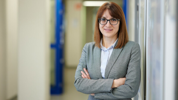 Jun.-Prof. Dr. Anzhela Galstyan
