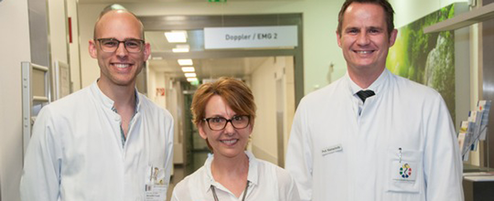 v.l. PD Dr. Benedikt Frank, Klinik für Neurologie, Dr. Sabine Schipper, DMSG, und Prof. Dr. Christoph Kleinschnitz, Direktor der Klinik für Neurologie