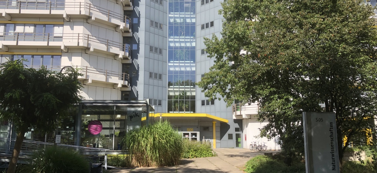 Ansicht des Gebäudes S03 (Fakultäten Biologie und Chemie) am Campus Essen