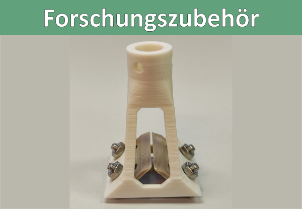 Ein grüner Balken mit der Überschrift Forschungszubehör. Darunter ein Bild eines 3D-gedruckten Teiles.