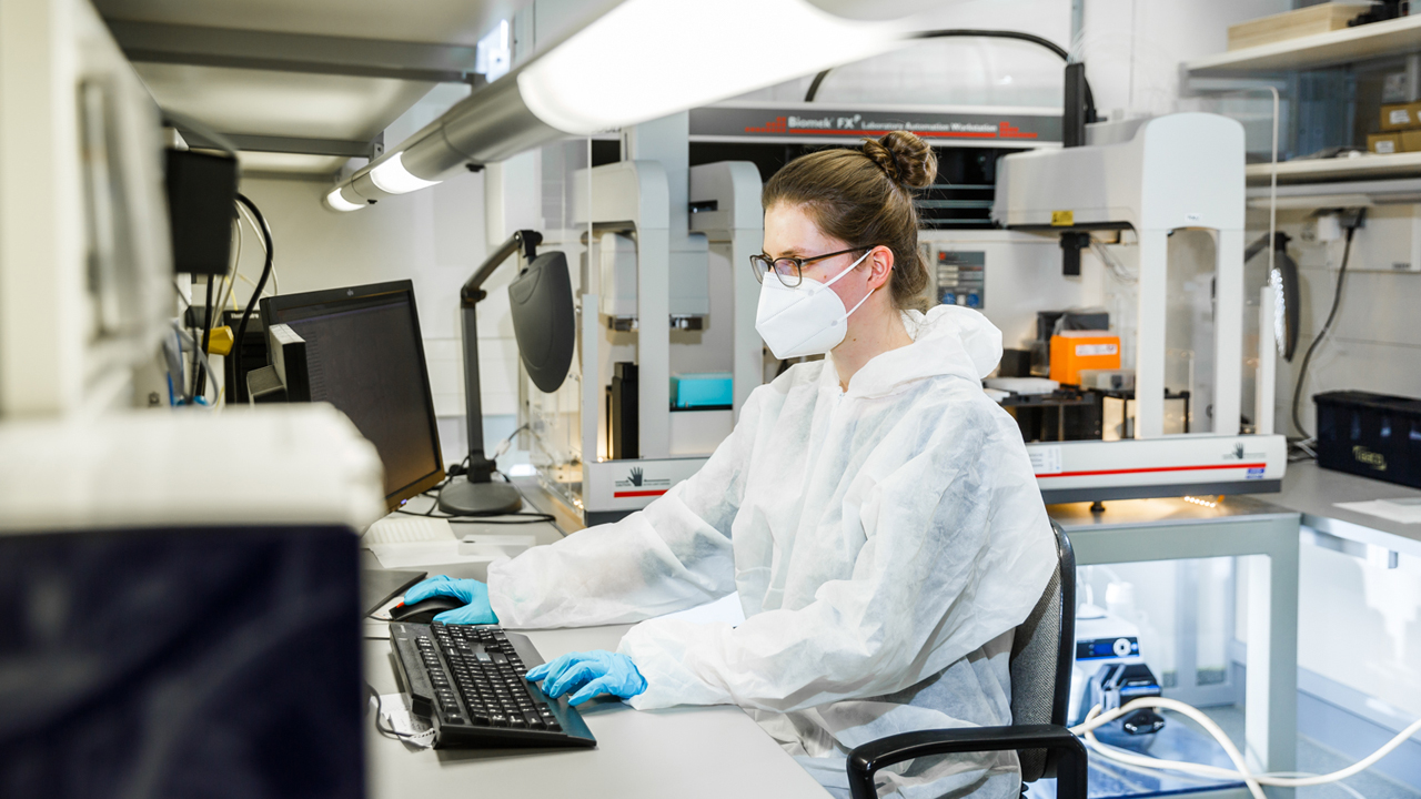 Eine Schülerin im Leese Lab