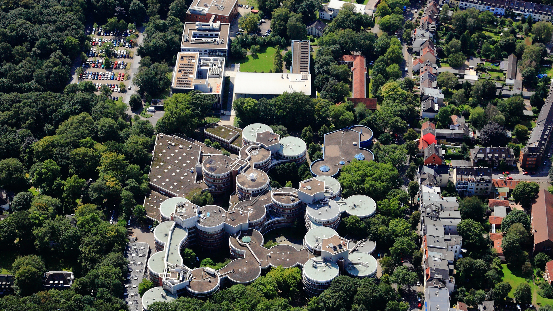 Die Keksdosen am Campus Duisburg, eine Luftaufnahme