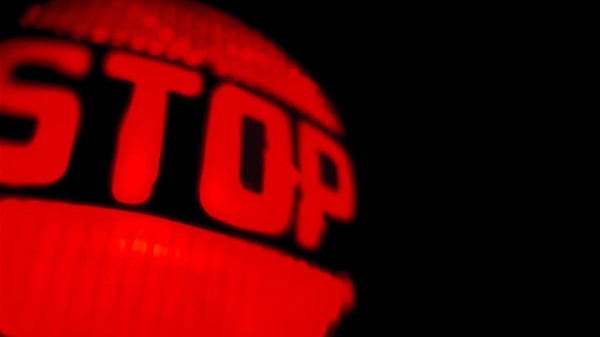 rot leuchtendes Stopsignal