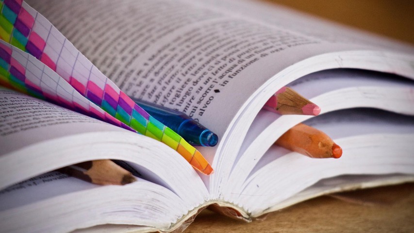 Books-3826148-pixabay-16x9