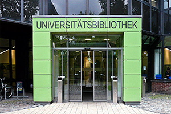 Abb. Eingang Fachbibliothek LK