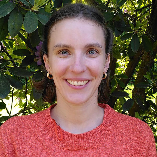 portrait photo of Lara Schmalenstroer